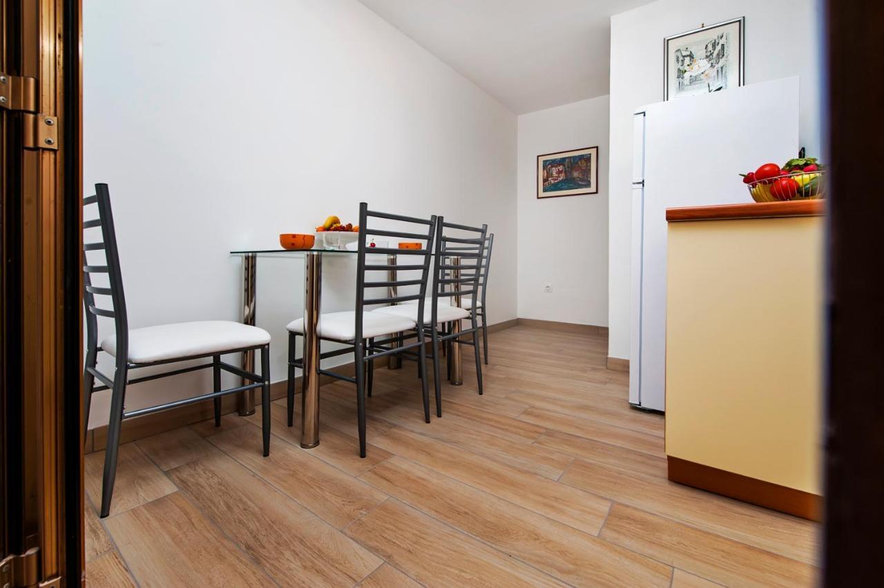 Apartmani&Soba Mimi Rovinj Exterior photo